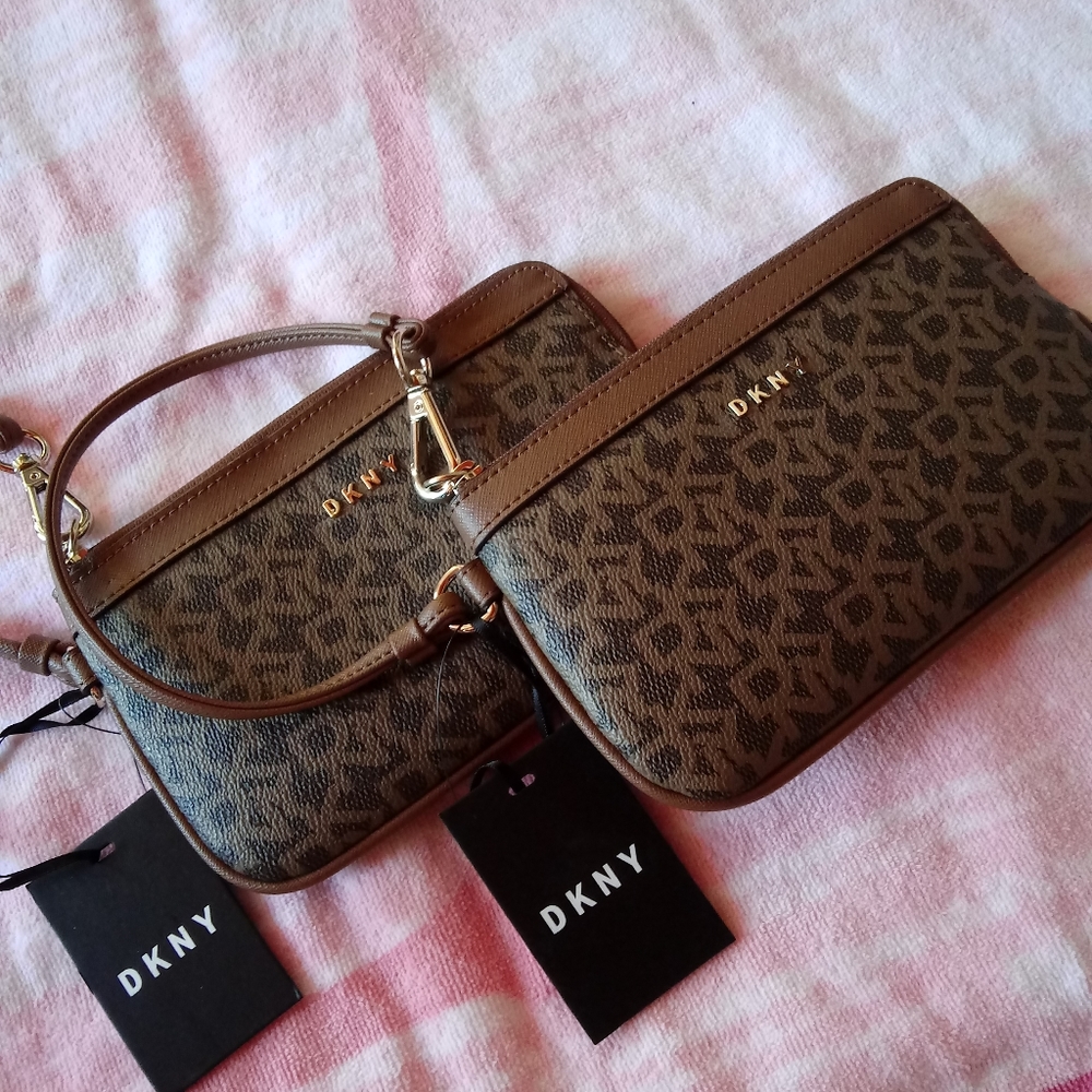 DKNY 2·Piece Matching Bryant Wristlet Bundle